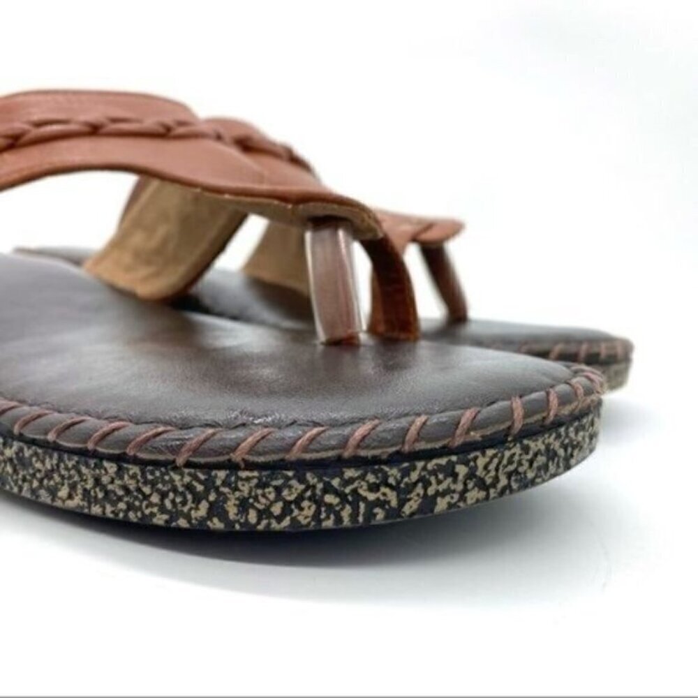 Mildred Women’s Padded Thong Sandals - Picture 10 of 16